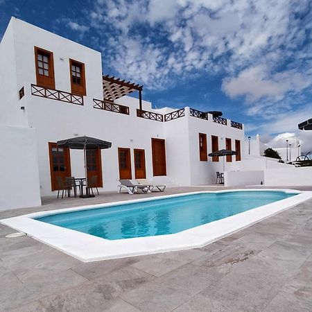 Villa Livia Tias Luaran gambar