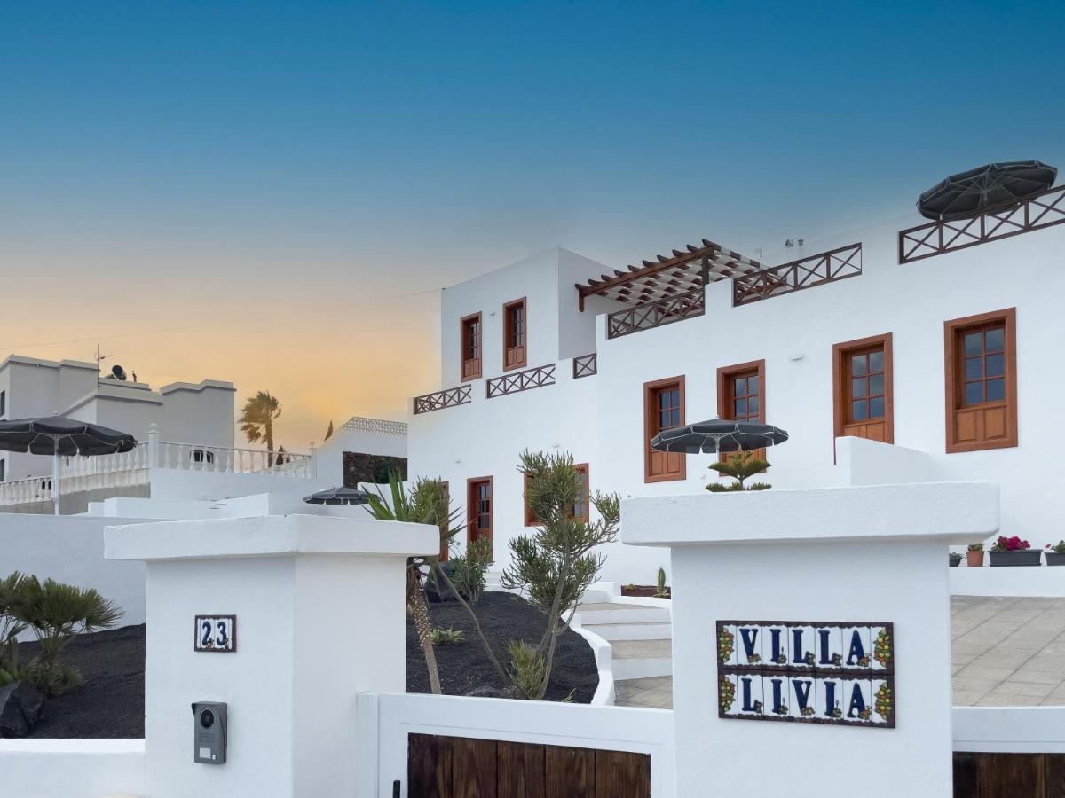Villa Livia Tias Luaran gambar