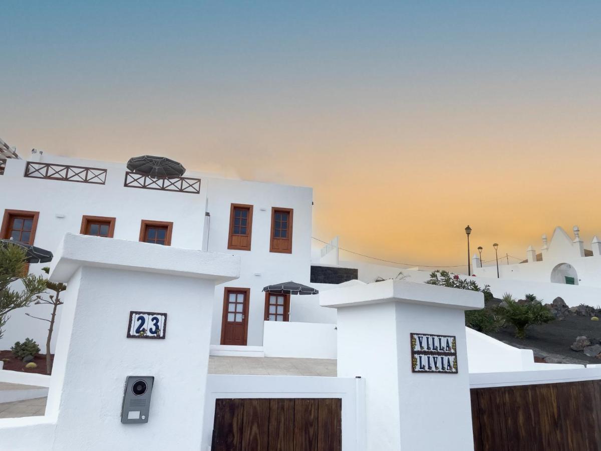 Villa Livia Tias Luaran gambar