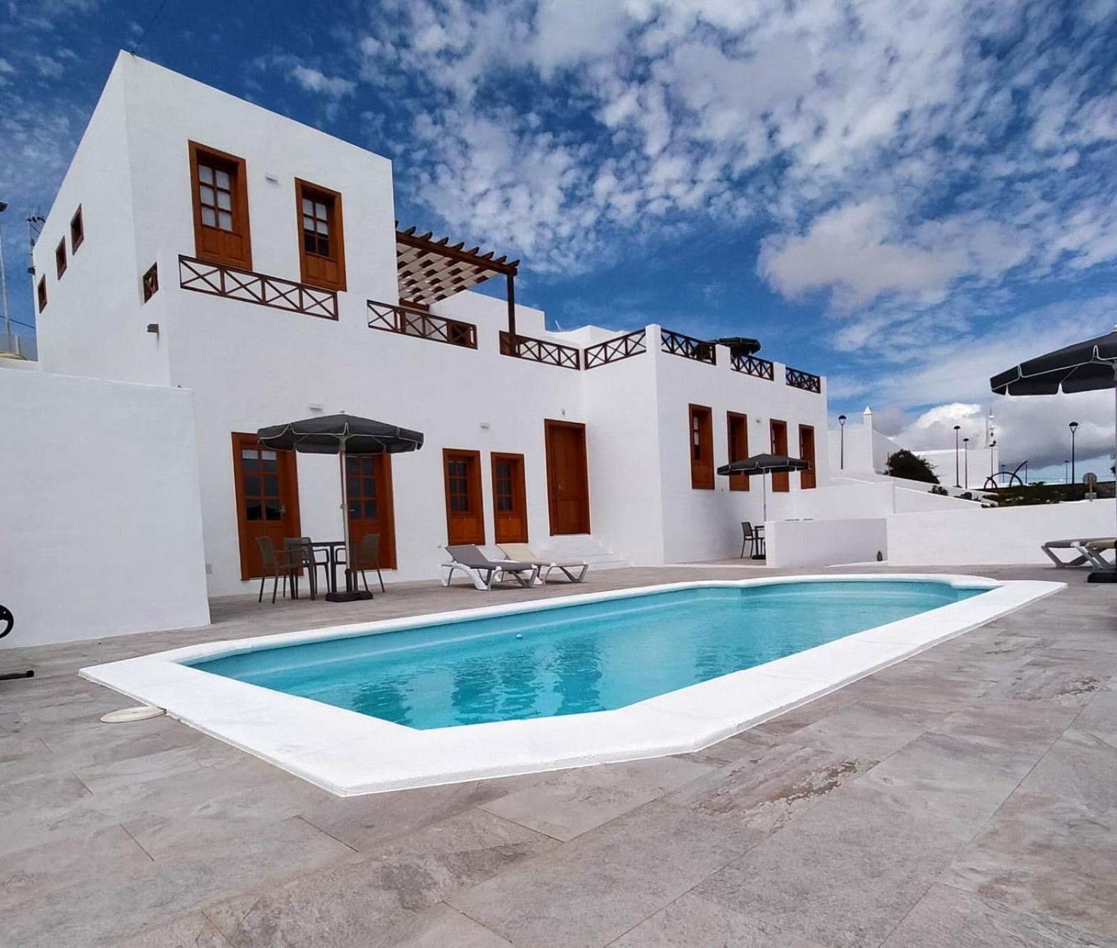 Villa Livia Tias Luaran gambar